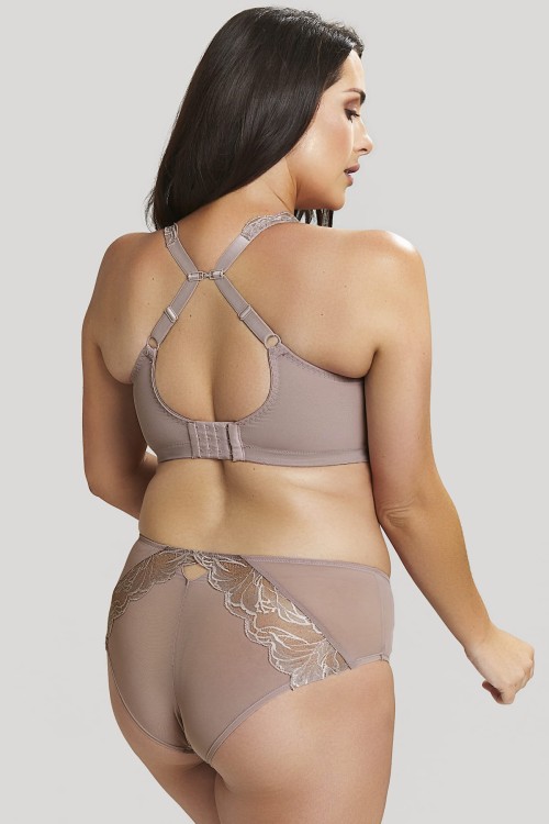 Embrace - Sculptresse - figi 10282 - fawn