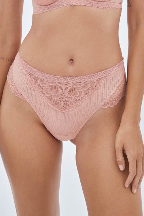 nuderose_pink_wysokiestringi_front.jpg