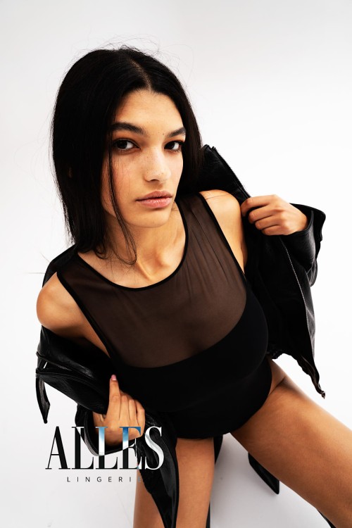 Skim - Alles - body - czerń